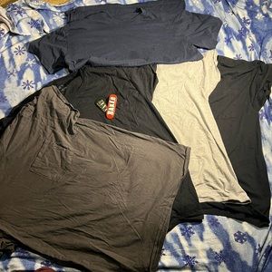NEW - 5 PLAIN T-SHIRT BUNDLE - black, grey, blue -size large-w/ tech decks